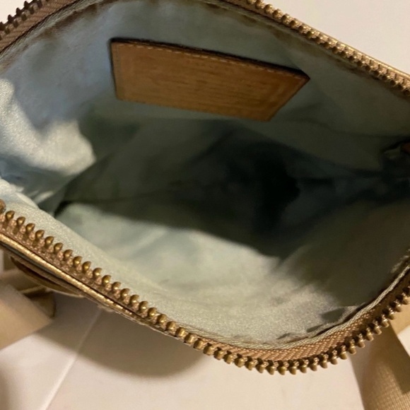 Coach vintage distressed leather beige crossbody handbag - Picture 12 of 12
